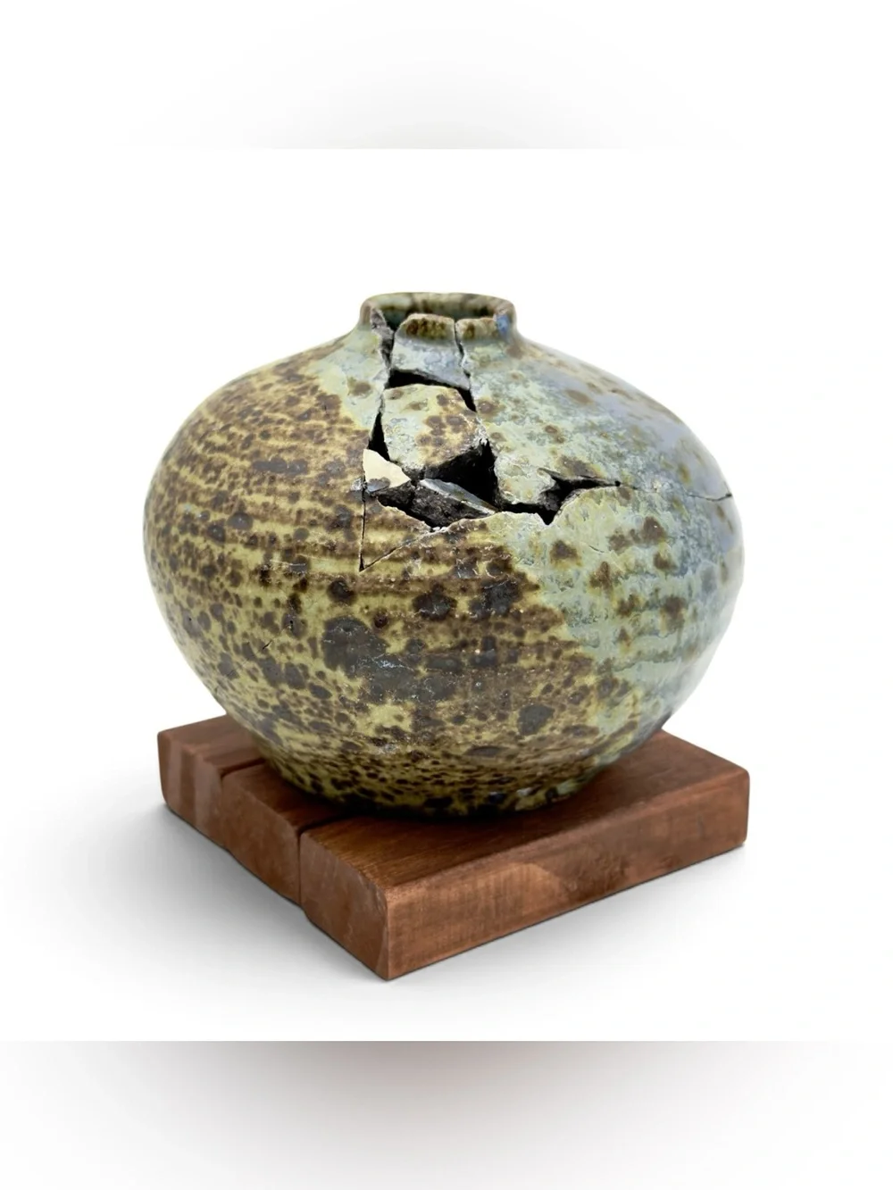 Kintsugi Vase Handmade Pottery Gold Crack Art Personal Growth Gift